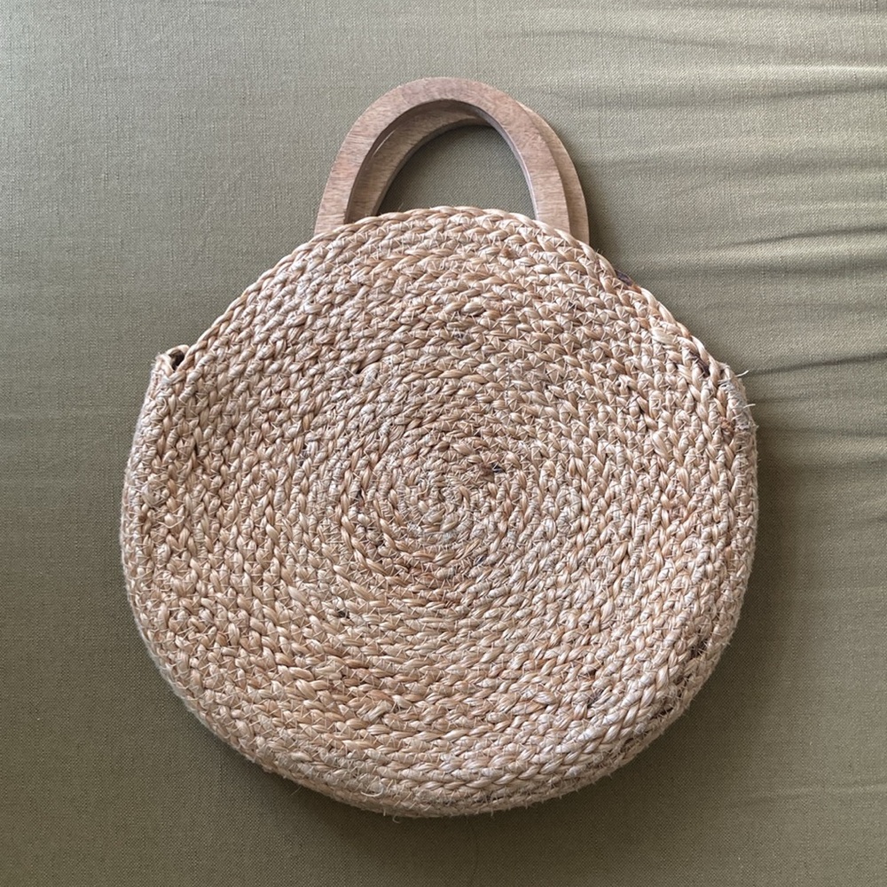 [sold via consignment] Zara round jute bag with wooden handle
